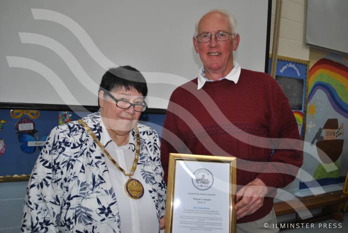 ILMINSTER NEWS: Howzat! Keeping alive our history for future generations