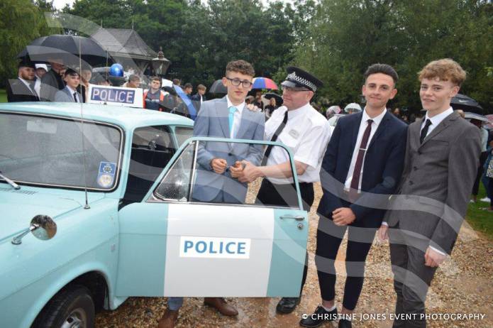 SCHOOL NEWS: Wadham students celebrate Year 11 Prom in the rain