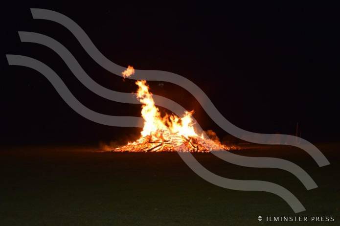 LEISURE: Fantastic night at Ilminster’s grand fireworks display Photo 4