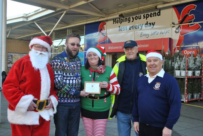 ILMINSTER NEWS: Lions Club thanks Tesco duo