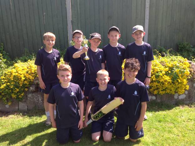 SCHOOL NEWS: Swanmead shine with the bat and ball Photo 1