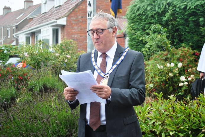 ILMINSTER NEWS: We must all keep the community spirit shining bright in Ilminster