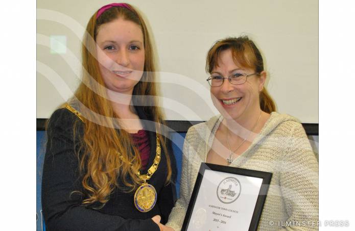 ILMINSTER NEWS: Jannine wins the Mayor’s Award 2016