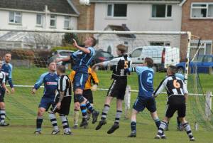 Ilminster Town v Middlezoy Rovers - May 2, 2016 Photo 40