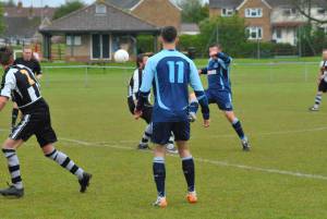 Ilminster Town v Middlezoy Rovers - May 2, 2016 Photo 4
