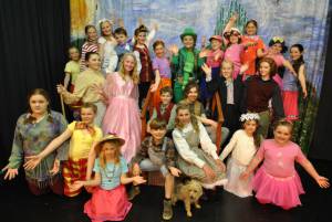 Wonderful Wizard of Oz Part 1 – May 2016: The Youth Group of the Broadway Amateur Theatrical Society perform the Wonderful Wizard of Oz at the Broadway Village Hall. Photo 3
