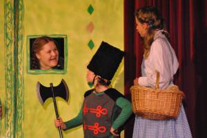 Wonderful Wizard of Oz Part 3 – May 2016: The Youth Group of the Broadway Amateur Theatrical Society perform the Wonderful Wizard of Oz at the Broadway Village Hall. Photo 21