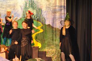 Wonderful Wizard of Oz Part 4 – May 2016: The Youth Group of the Broadway Amateur Theatrical Society perform the Wonderful Wizard of Oz at the Broadway Village Hall. Photo 9