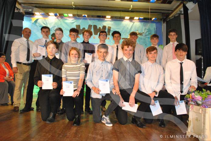 YOUTH FOOTBALL: Mayor thanks Ilminster Youth FC for doing the town proud