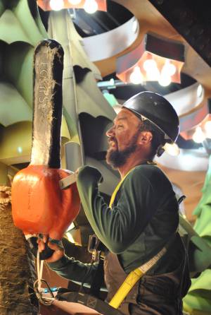 Eclipse CC at Chard Carnival – October 8, 2016: Eclipse CC, of Chard, entertained the crowds at their home Carnival with their cart feature Loggers Yard. Photo 7