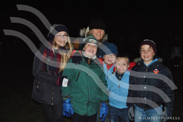ILMINSTER NEWS: Fireworks display goes off with a bang! Photo 10