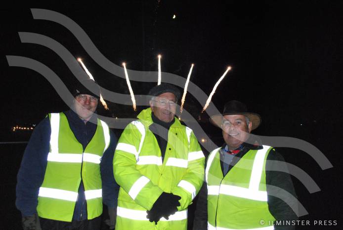 ILMINSTER NEWS: Fireworks display goes off with a bang!