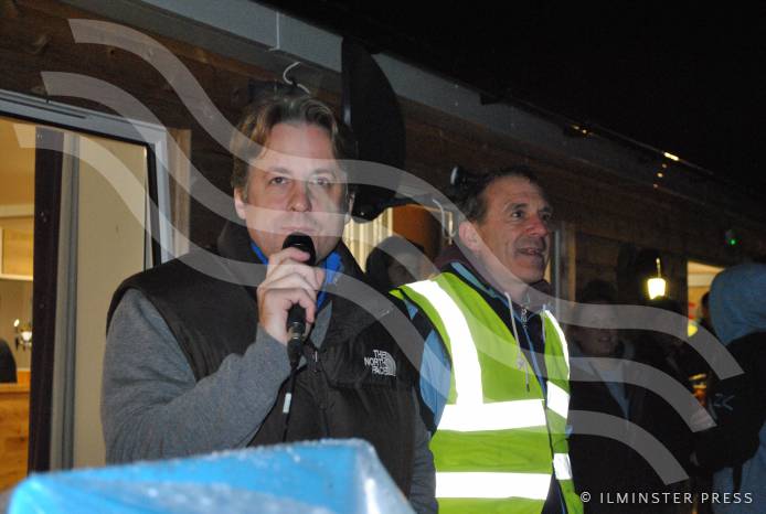 ILMINSTER NEWS: Fireworks display goes off with a bang! Photo 1