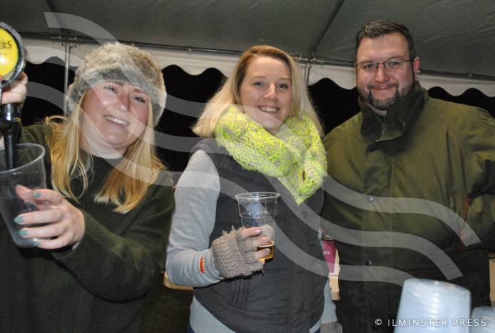 ILMINSTER NEWS: Fireworks display goes off with a bang! Photo 7
