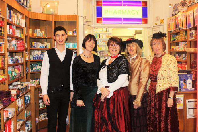 CHRISTMAS 2016: Fun-filled night for Ilminster Victorian Evening and Christmas Lights Switch-On Photo 3