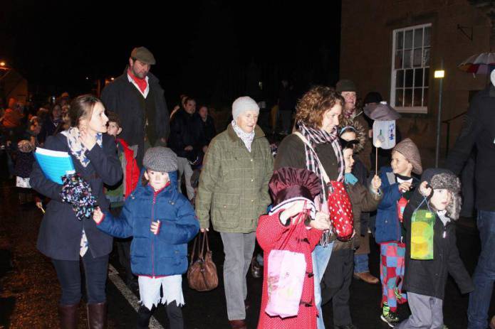 CHRISTMAS 2016: Fun-filled night for Ilminster Victorian Evening and Christmas Lights Switch-On Photo 5