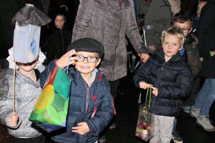 CHRISTMAS 2016: Fun-filled night for Ilminster Victorian Evening and Christmas Lights Switch-On Photo 8