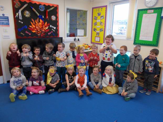 SCHOOL NEWS: Thumbs-up for Children in Need at Sunny Ile