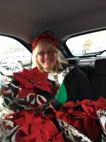 CHRISTMAS 2016: Elves on tour provide some festive cheer Photo 1