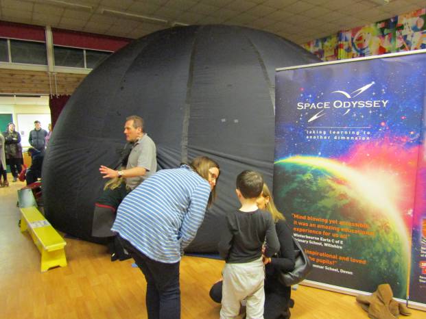 SCHOOL NEWS: Out of this world stargazing night Photo 1