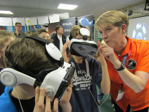 SCHOOL NEWS: Out of this world stargazing night Photo 3