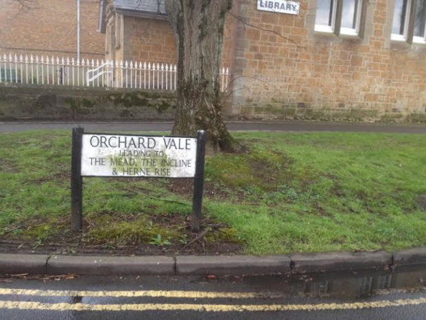 ILMINSTER NEWS: Street signs given a clean