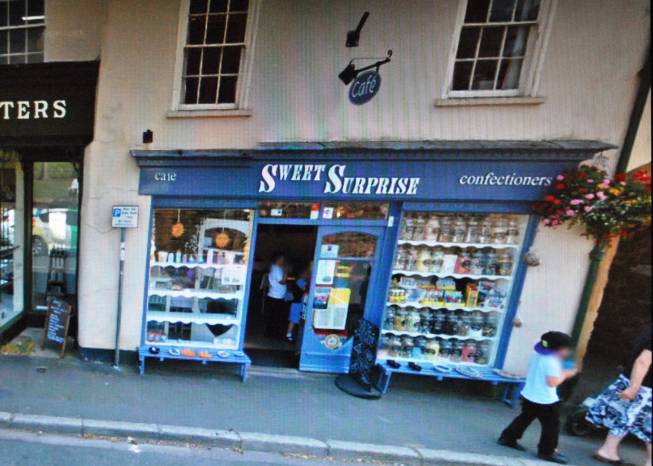 ILMINSTER NEWS: Chris and a bag of flour helps to catch a burglar Photo 2