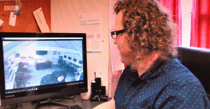 ILMINSTER NEWS: Chris and a bag of flour helps to catch a burglar Photo 4