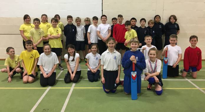SCHOOL NEWS: Swanmead win indoor cricket tournament